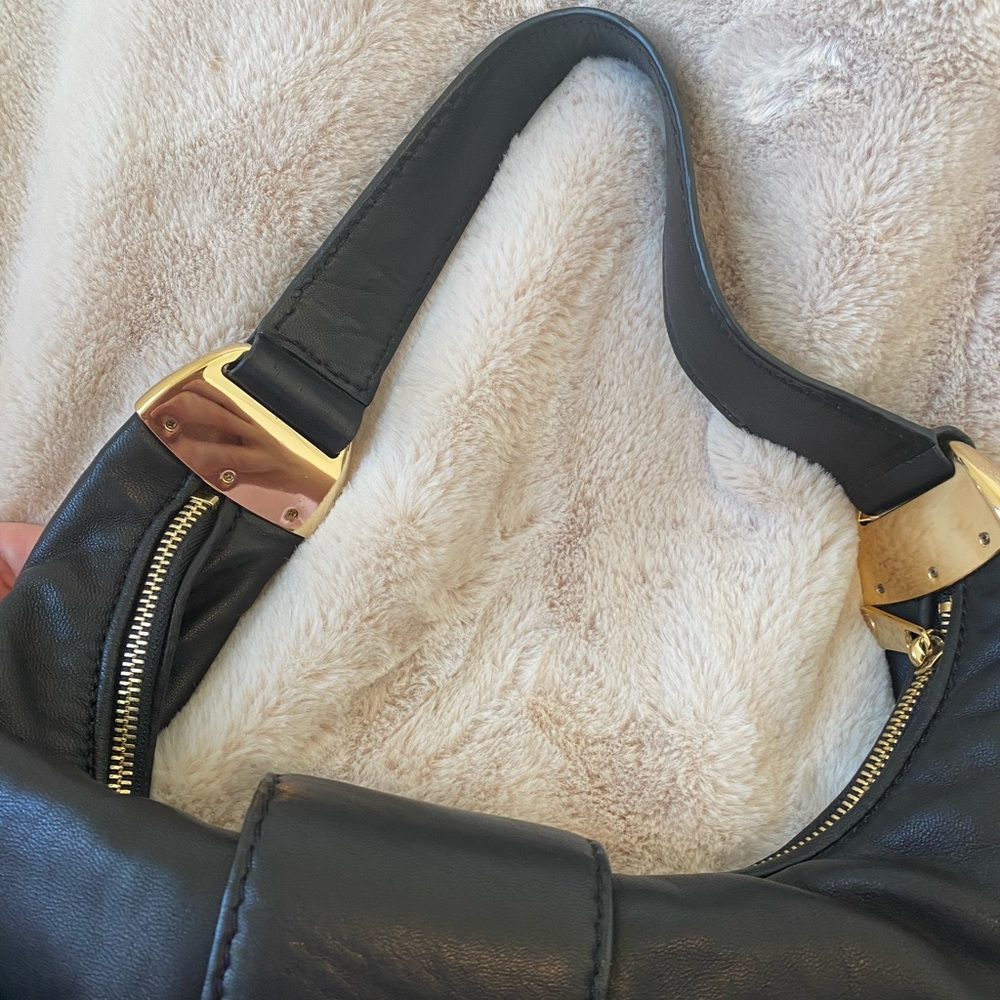 Michael Kors Leather Purse with Gold tone Hardware - Picture 6 of 8